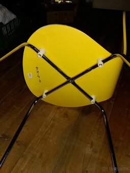 žluté jídelní židle - 5