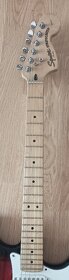 Fender  Stratocaster squier - 5