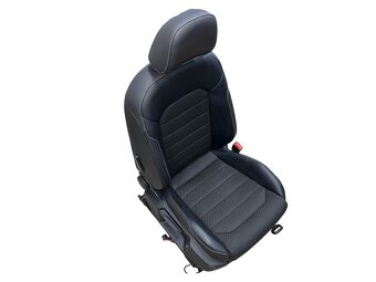 Sedačky černá kůže s látkou VW Golf 7 kombi r.v. 2016 - 5