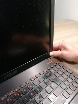 Herní ASUS F550V - Intel i5 7300HQ, nVidia GTX 950m, 8GB RAM - 5
