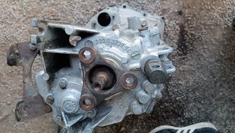 Bmw převodovka getrag nejspíš z e36 316i - 5