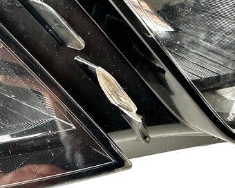 Pravý přední halogen 5E1941016C Škoda Octavia 3 FL r.v. 2019 - 5