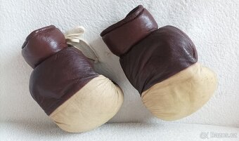 Staré kožené boxerské rukavice - 5