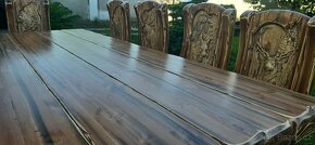 Drevený stôl Poľovnicke motivy 200×90cm vrátane10 stoličkov - 5