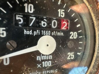 LKT 81 TURBO 4x4 1989 VIN 0939 - 5