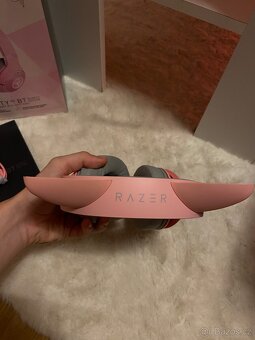 Razer Kraken Kitty V2 BT Quartz Edition Sluchátka - 5