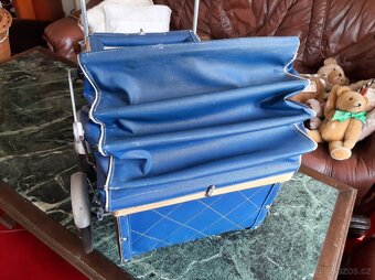 starý kočárek pro panenky - 5