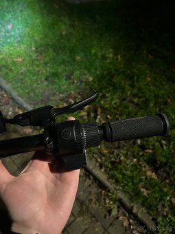 Elektrická koloběžka Kukirin G3 - 5