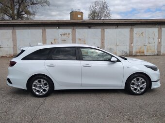 2022_KIA Ceed combi 1.5 turbo_1.maj.SR_234.000Kč netto_ - 5