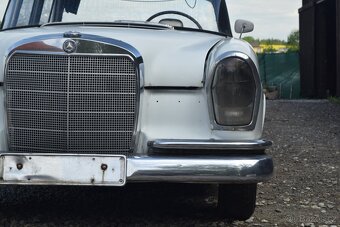 Mercedes-Benz W111 220b - 5