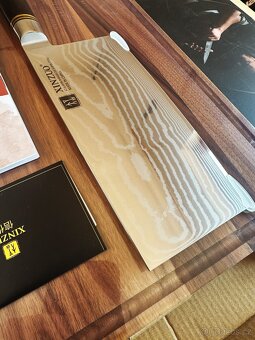 Nůž Xinzuo B1R TAO8 z damaškové oceli + prkénko - 5