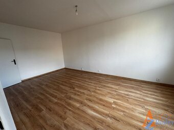 Nabízíme pronájem bytové jednotky 3+1, v ulici Kyjická 4650, - 5