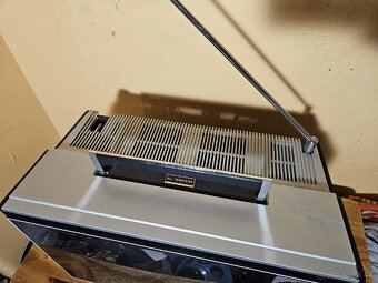 HITACHI F-14la retro TV japan. Solid state - 5