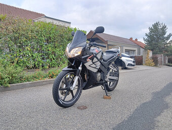 Honda CBR125R - 5