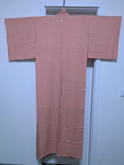Dámské růžové kimono iromuji s květy - 5