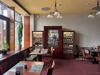 Prodej restauračního a gastro zařízení z hotelové restaurace - 5