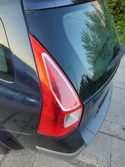 Renault Megane 1.6 16v kombi
- 5