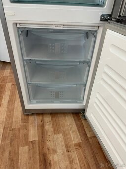 Lednice s mrazákem Liebherr (241) Biofresh - 5