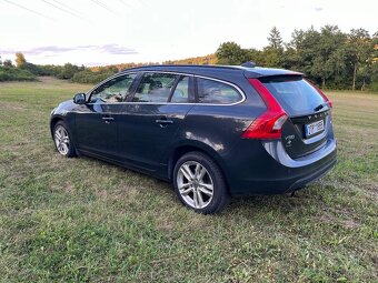 V 60 D2 84kW, kůže, city safety, satelitní navigace - 5