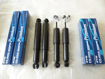 NISSAN PICKUP D21 – Maska, Světla, Blikače, .. - 5