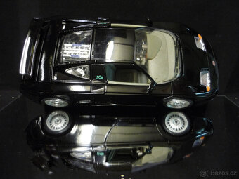 Bugatti EB110 černé Bburago 1/18 - 5
