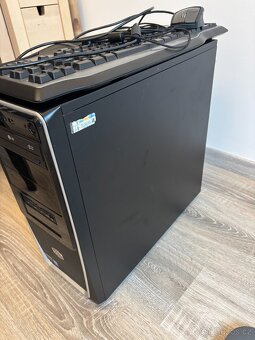 Stolní PC – i5, 8GB RAM, SSD – starší sestava + myš a kláves - 5