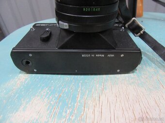 Nabízím starožitný fotoaparát Zenit EM - 5