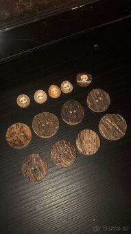 13ks ručně dělané knoflíky z paroží, přírodní knoflíky - 5