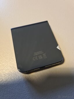 Samsung Galaxy Z Flip 5 - 5