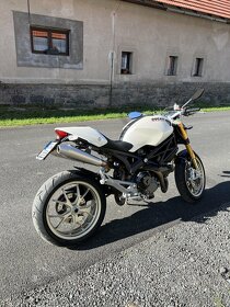 Ducati Monster 1100S - 5