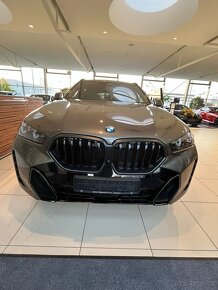 Maska BMW X6 G06 černá podsvícená originál - 5