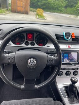 Volkswagen Passat B6  2.0 TDI - 5