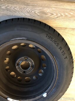 Prodám letní pneum. Barum Bravuris 195/65 R 15 T - 5