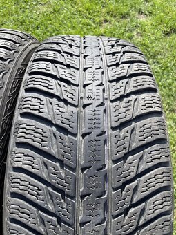 Nokian 225/60R17 zimní - 5