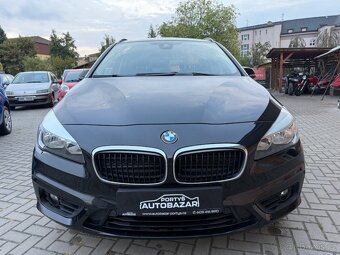BMW 218i Automat Málo najeto - 5