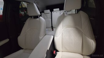 Lexus UX 250h, 4x4 E-FOUR   LUXURY+ - 5