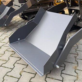 Dumper 800kg – zvedací korba, motor Briggs & Stratton, 2mth - 5