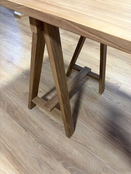 Dřevěný stůl s podstavcem z jilmového dřeva - 5