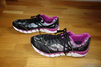 Dívčí černé botasky vel.36 - 5