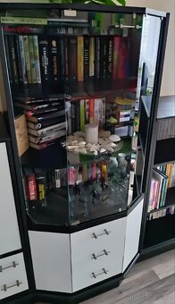 Skříň/ vitrína se šuplíky - 5