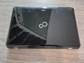 Notebook Fujitsu LIFEBOOK AH531 15,6" LED - 5