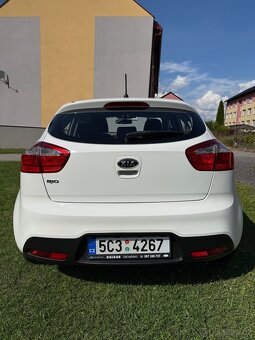 Kia RIO 2011 1.4cvvt - 5