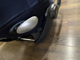 Cybex Cloud Q Plus + Base Q-Fix + adaptéry Priam 2019 - 5