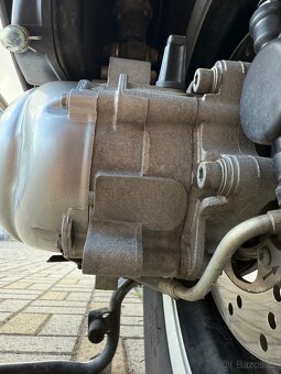 Piaggio Vespa GTS 300 - 5