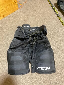 Hokejová výstroj a výzbroj - 5