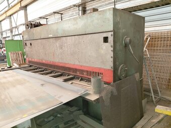 Tabulové nůžky do 10mm délka 3150mm - 5