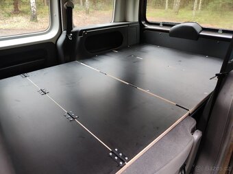 Obytná vestavba do VW Caddy - 5