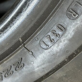 Letní pneu 225/55 R17 101V Nexen 4mm - 5