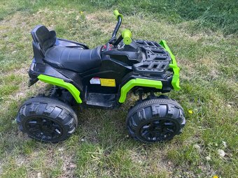 Dětské elektrická čtyřkolka černo-zelená - 5