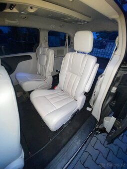 Town country 3.6 - 5
